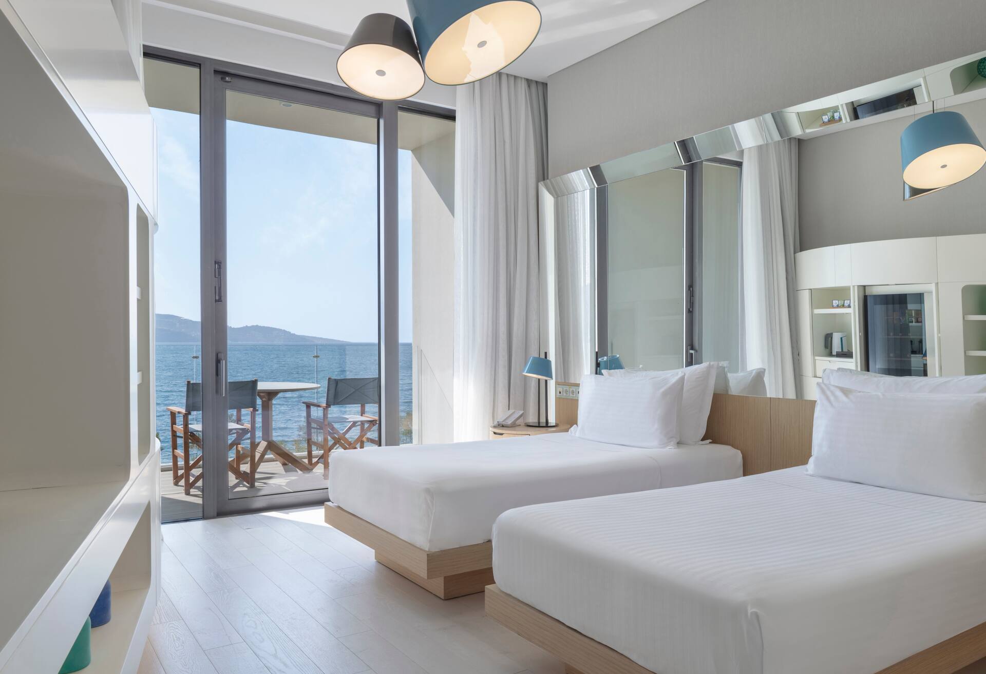 Twin Premium Room with Balcony and Sea View