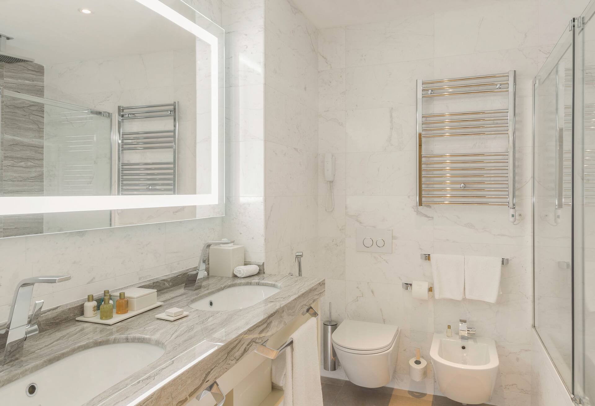 Twin Prestige Room
