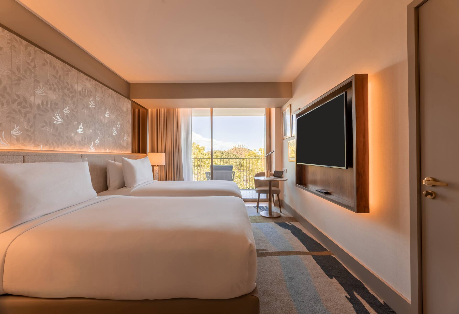 Twin Guest Room with Balcony thumbnail 6