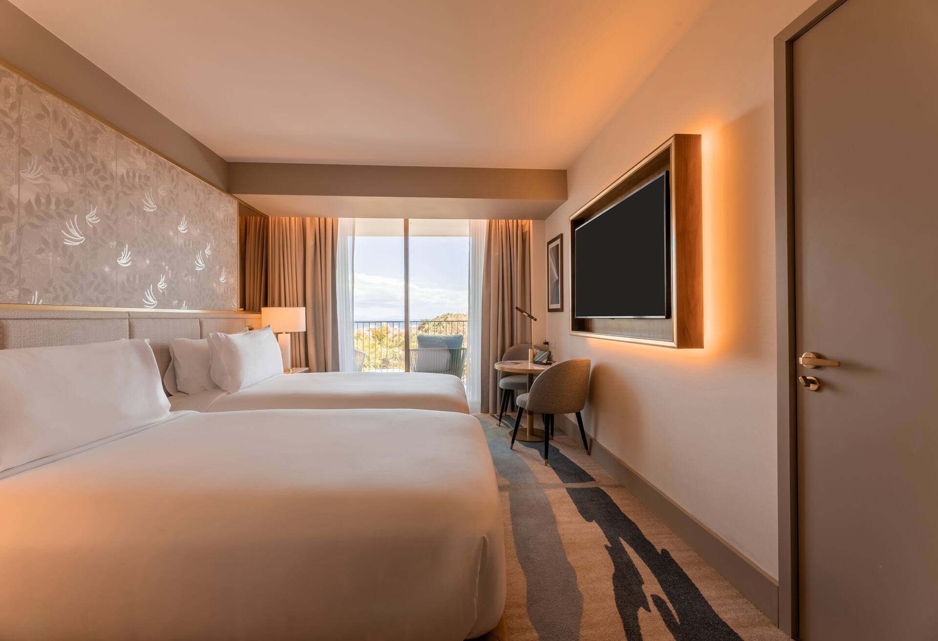 Twin Cascais Room with Ocean View and Balcony thumbnail 5
