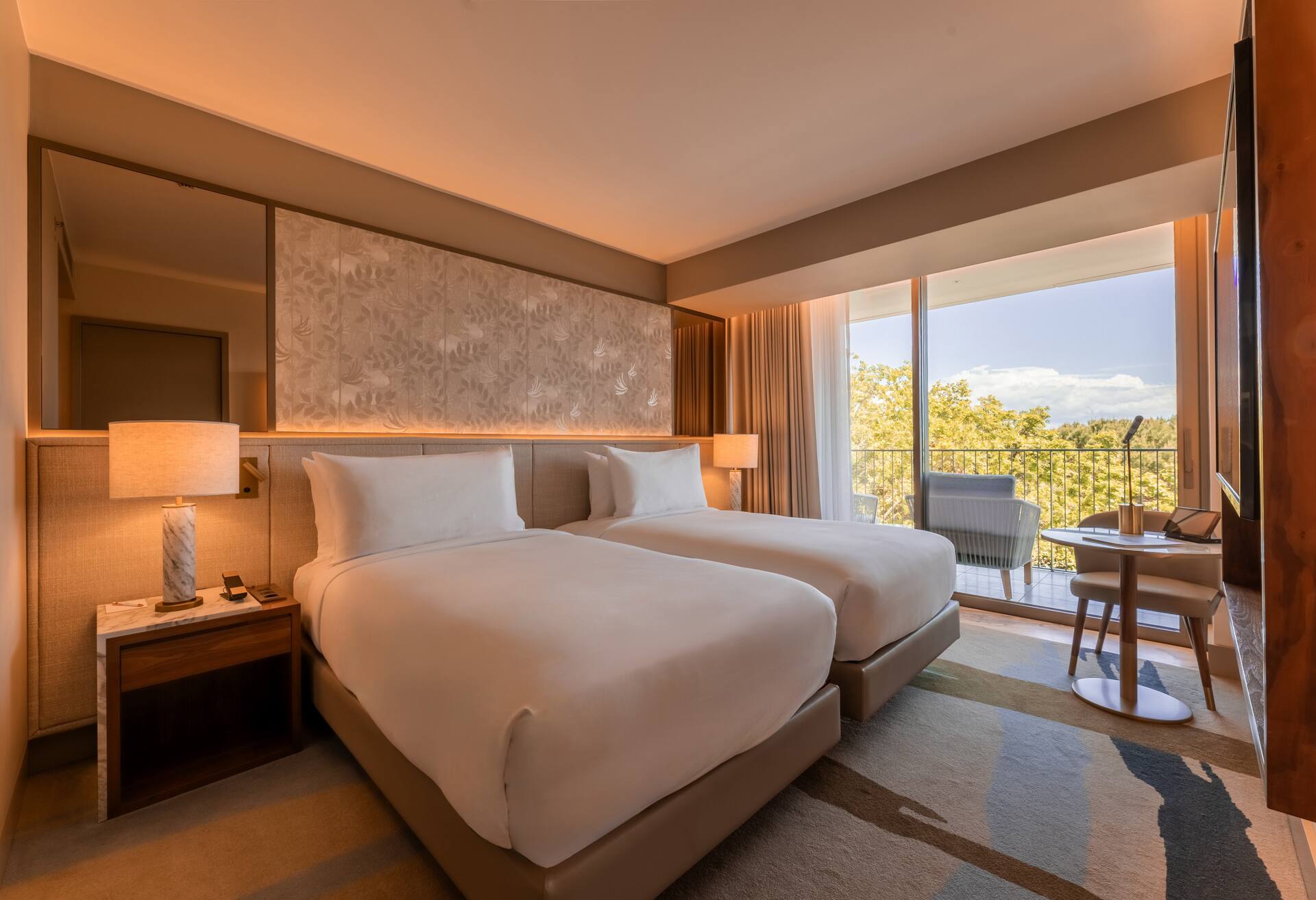 Twin Guest Room with Balcony thumbnail 5