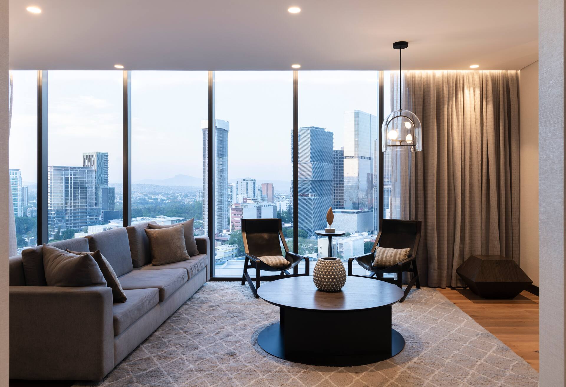 1 King Bed 1 Bedroom Presidential Suite