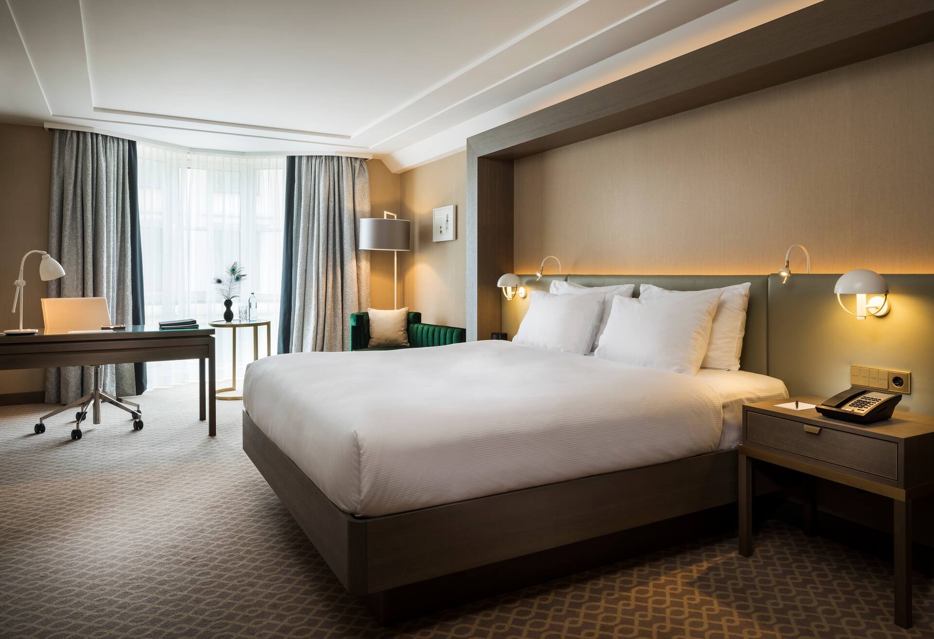 King Plaza Executive Room - Lounge Access photo 1