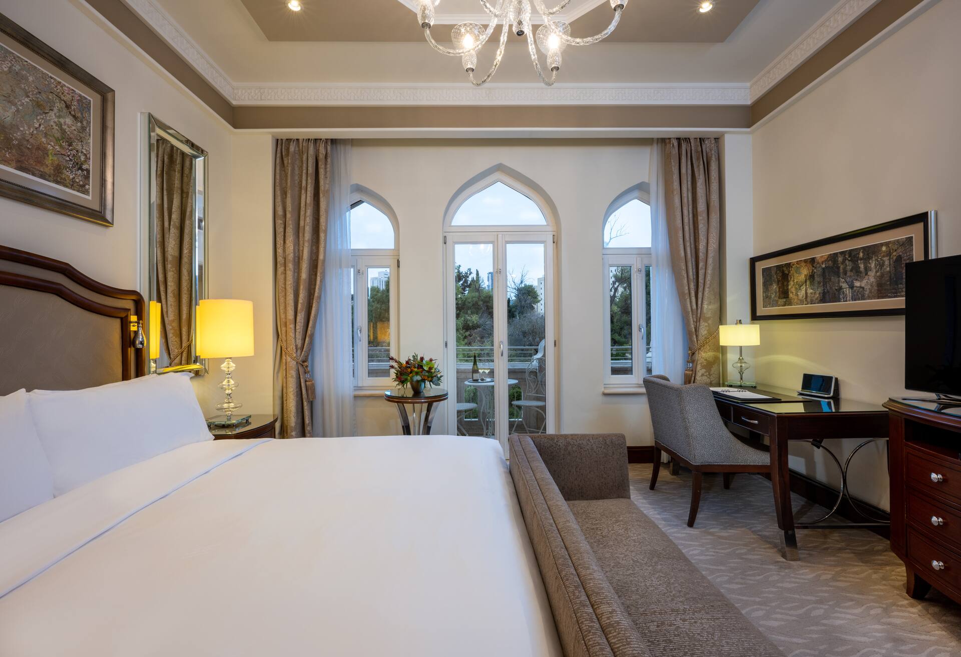 Superior King Room with Balcony photo 1
