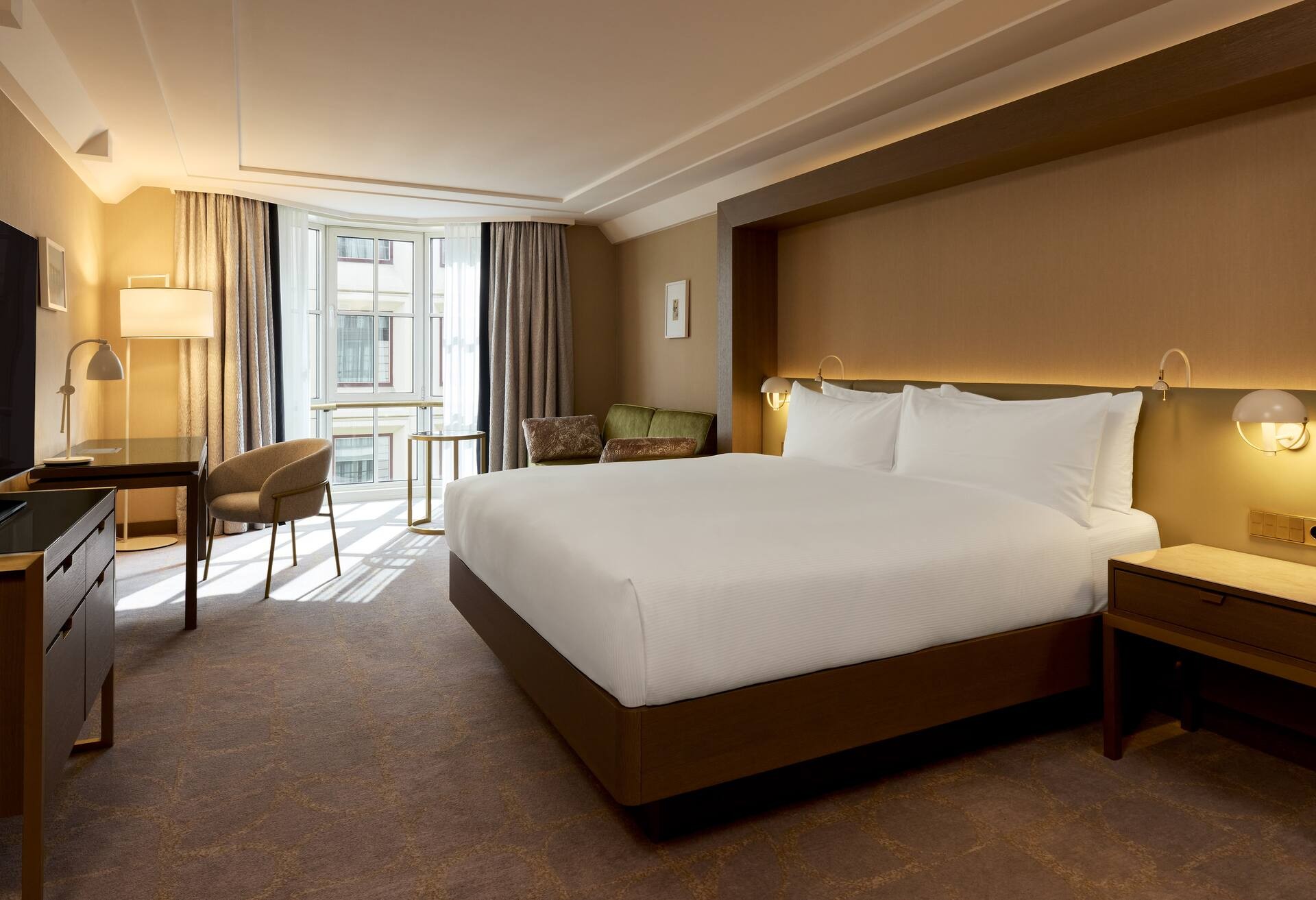 King Family Executive Room - Lounge Access