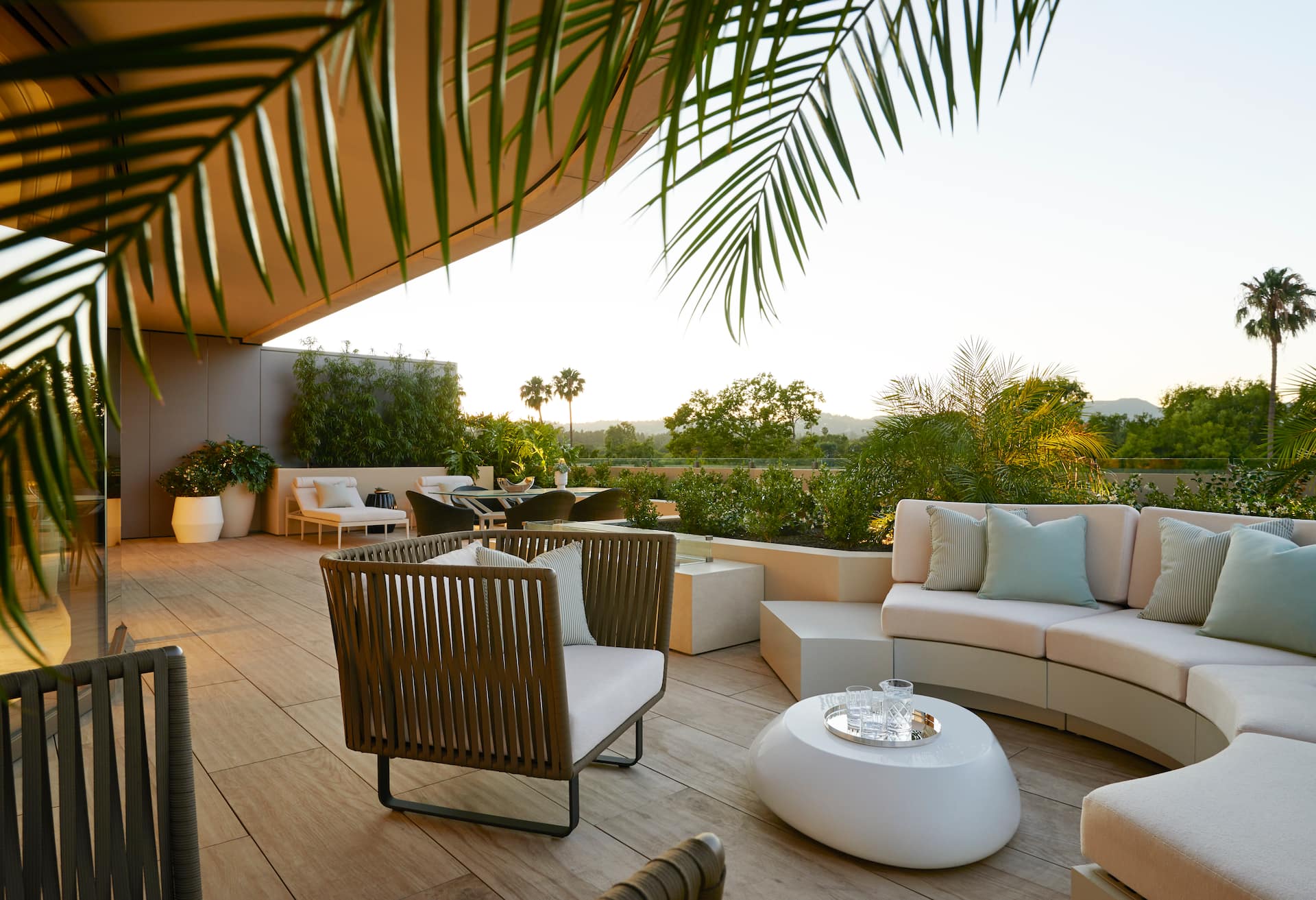Villa Suite with Oversized Terrace thumbnail 5