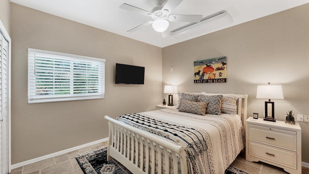House, Multiple Beds, Pool Access (BJC1417) photo 1