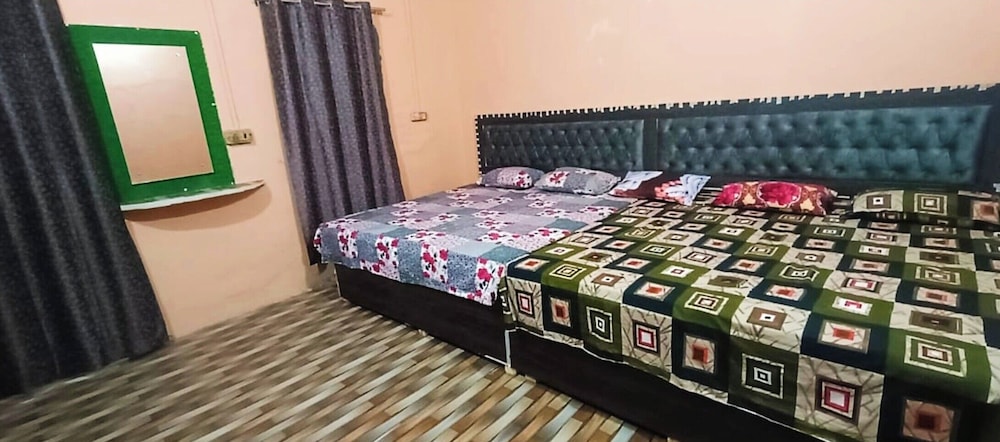 Deluxe Triple Room, City View photo 1