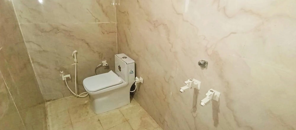 Deluxe Triple Room, City View photo 3