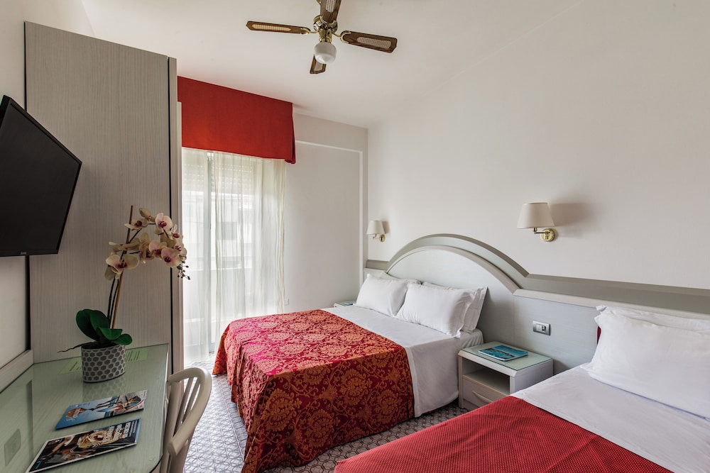 Quadruple Room, Balcony photo 3