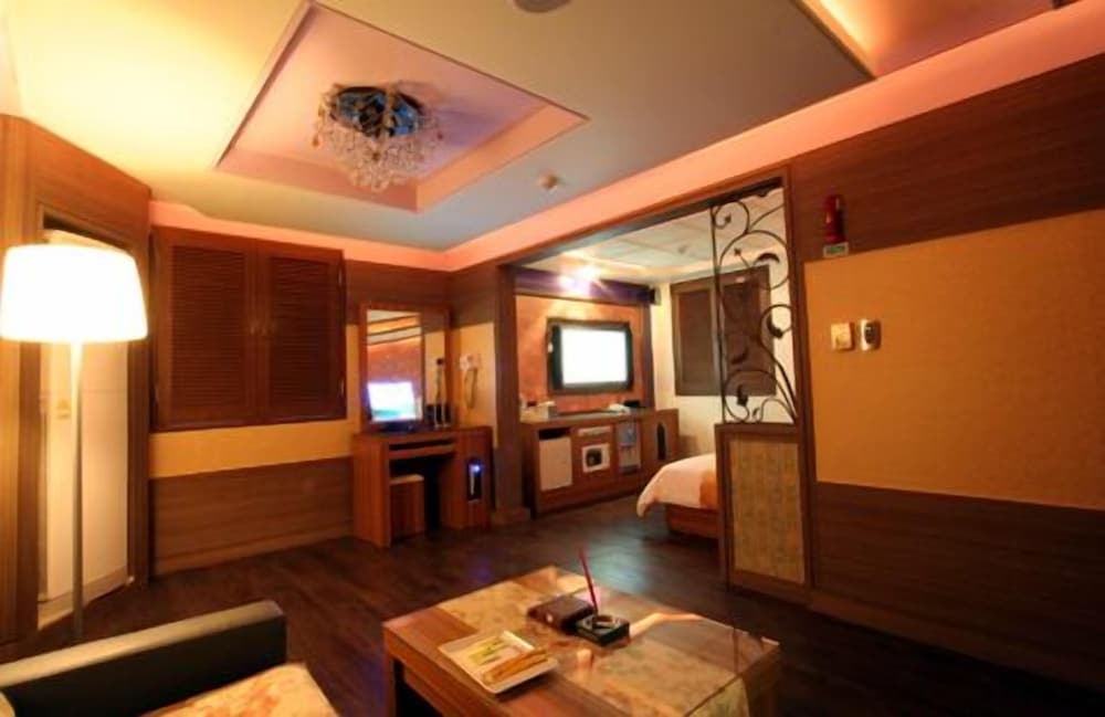 Suite photo 1