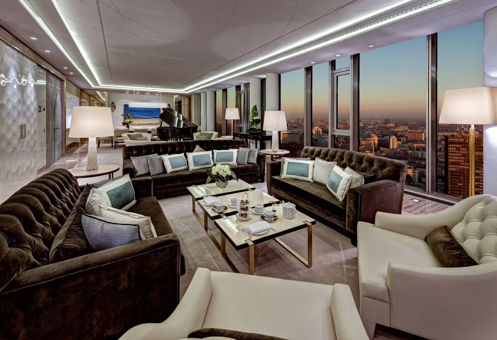 King Presidential Suite thumbnail 5