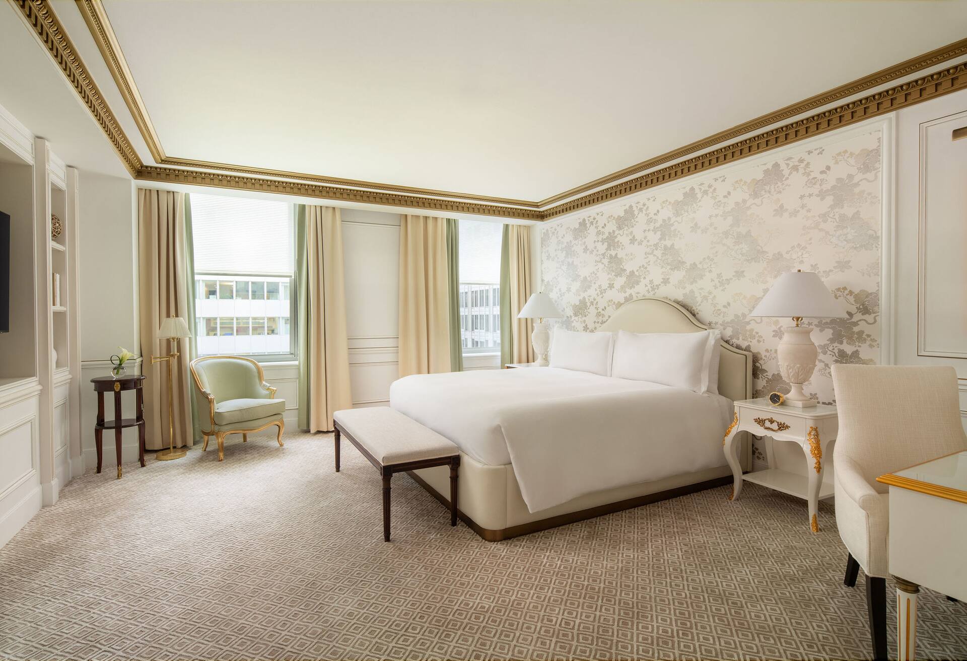 Waldorf Astoria Suite