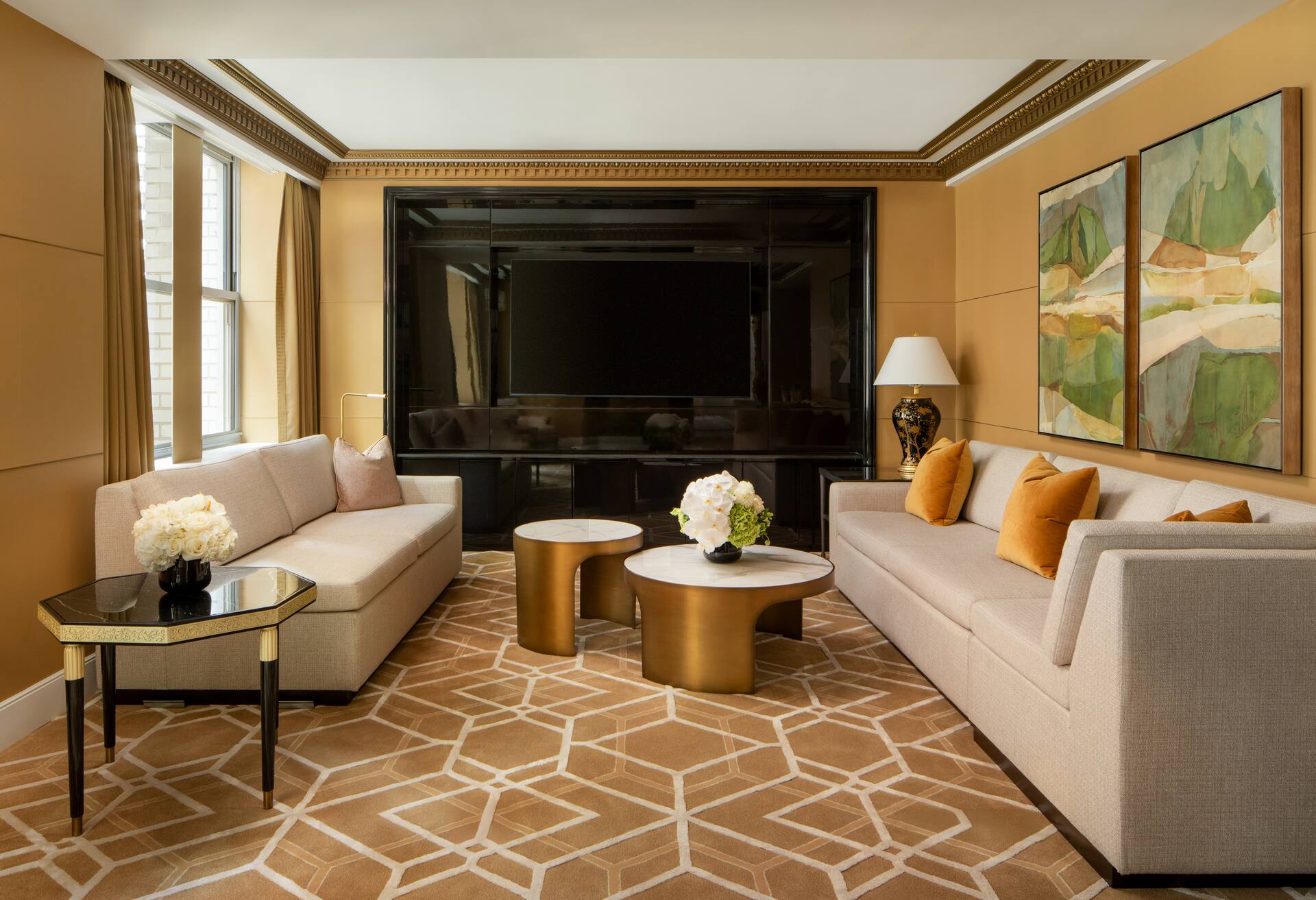 Waldorf Astoria Suite thumbnail 6