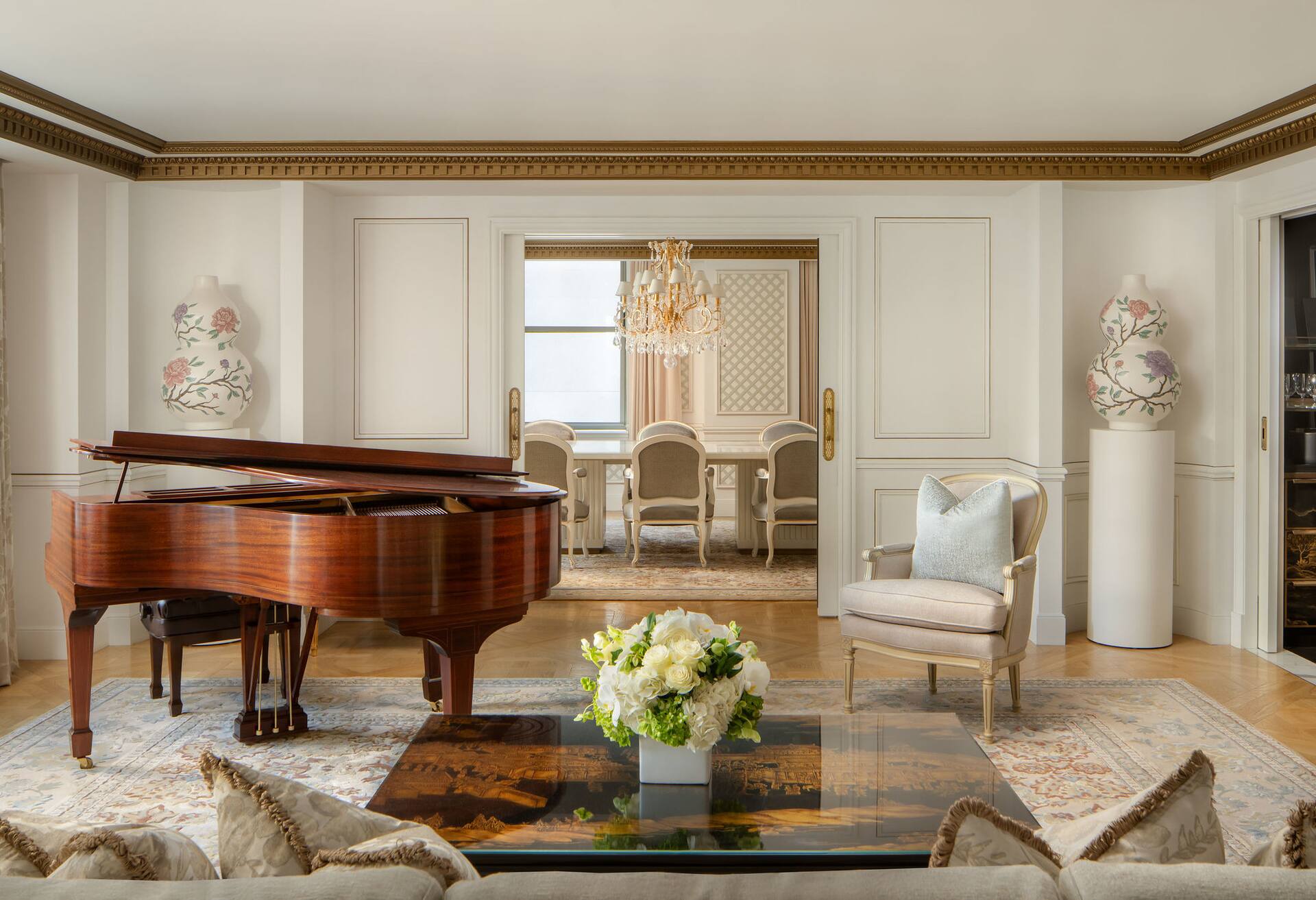 Waldorf Astoria Suite thumbnail 5