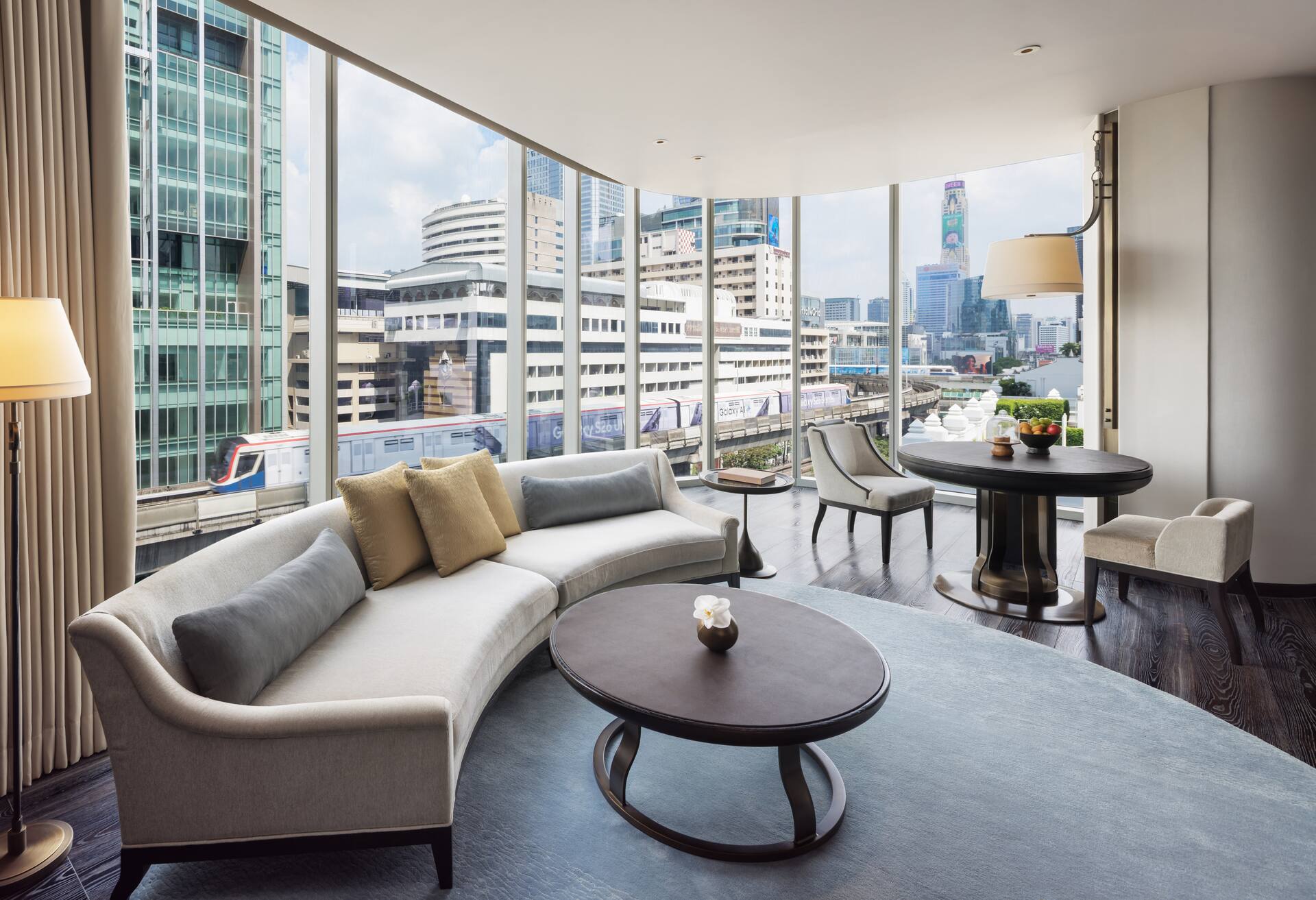 King Corner Suite