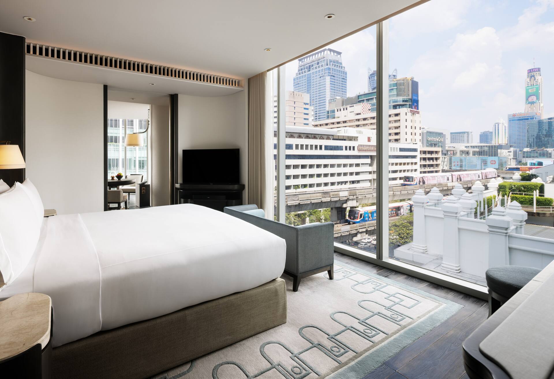 King Corner Suite