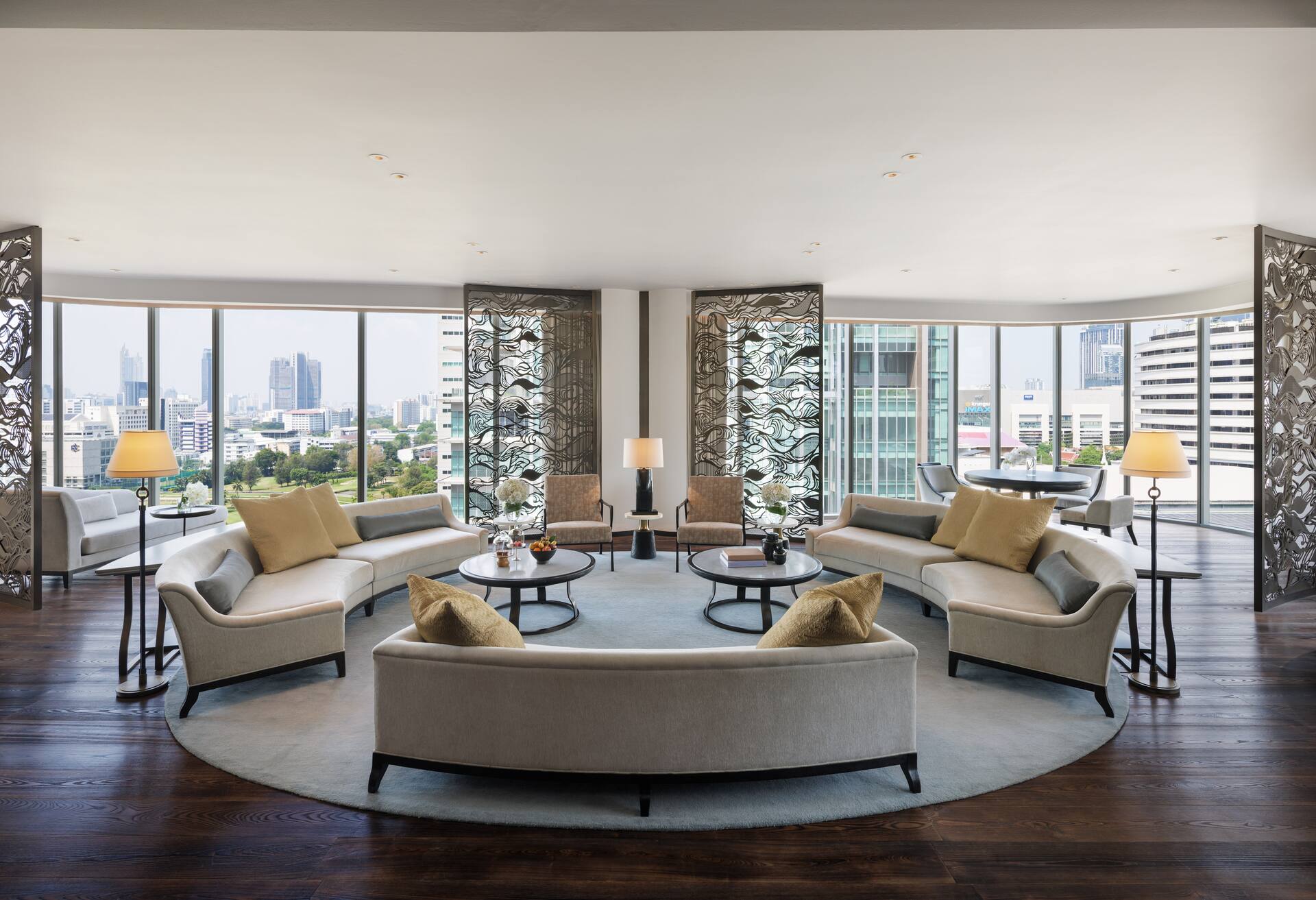 King Two Bedroom Royal Suite thumbnail 6