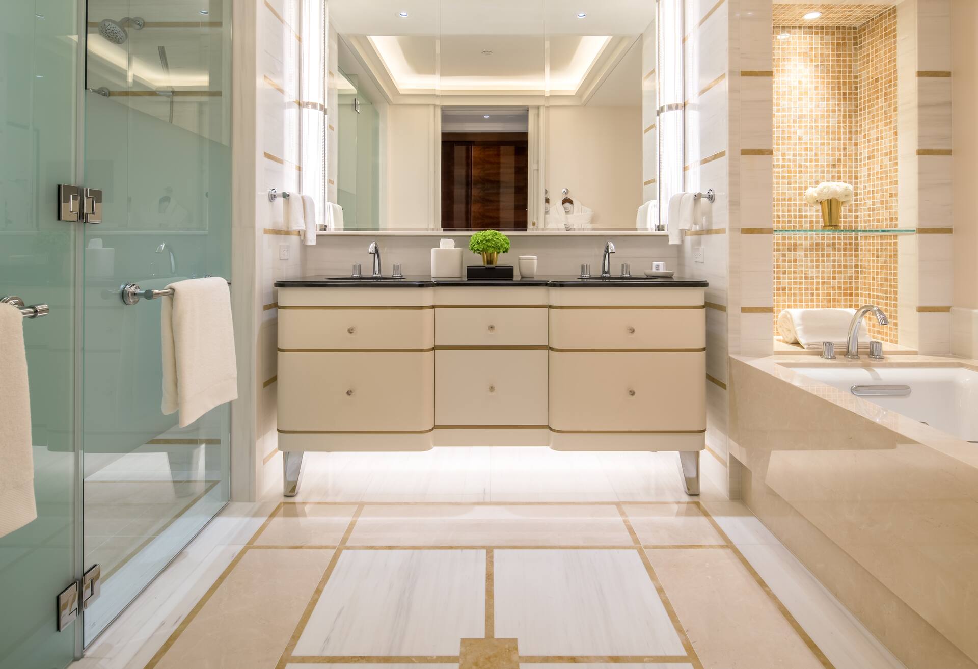 Deluxe King Room High Fl - Hearing Accessible