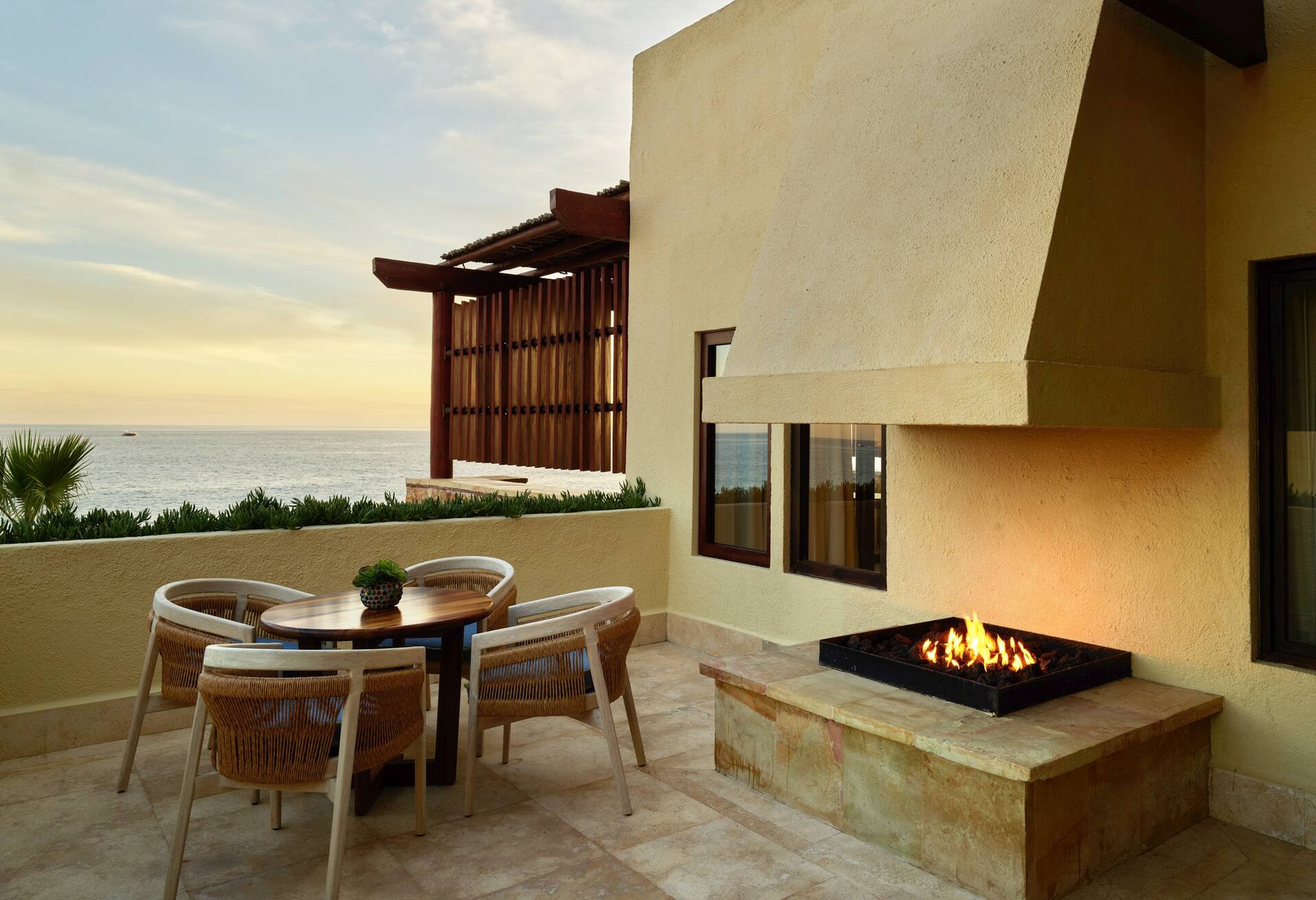 King Vista Junior Suite with Plunge Pool
