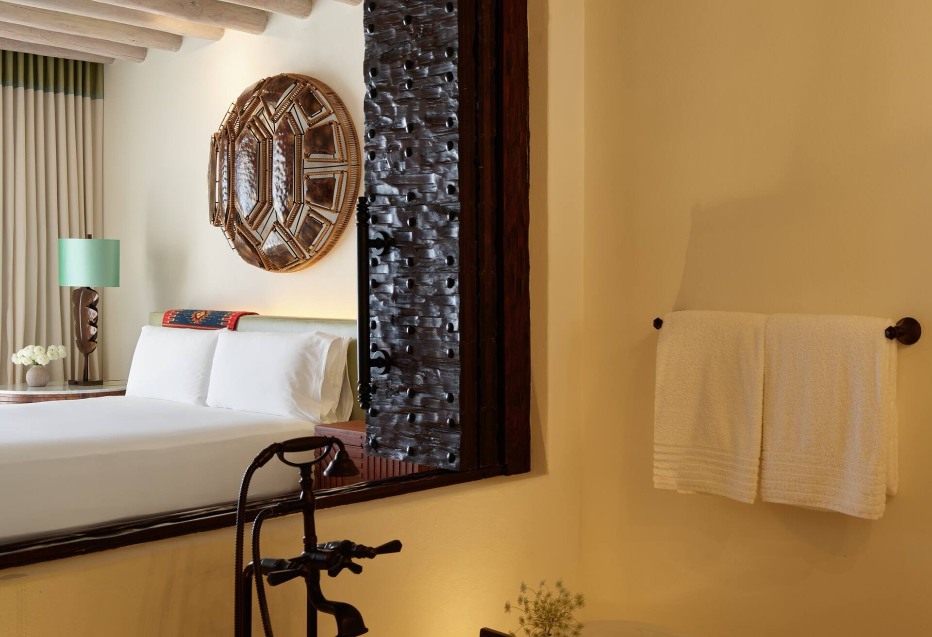 2 Bedroom Beachfront Pedregal Suite