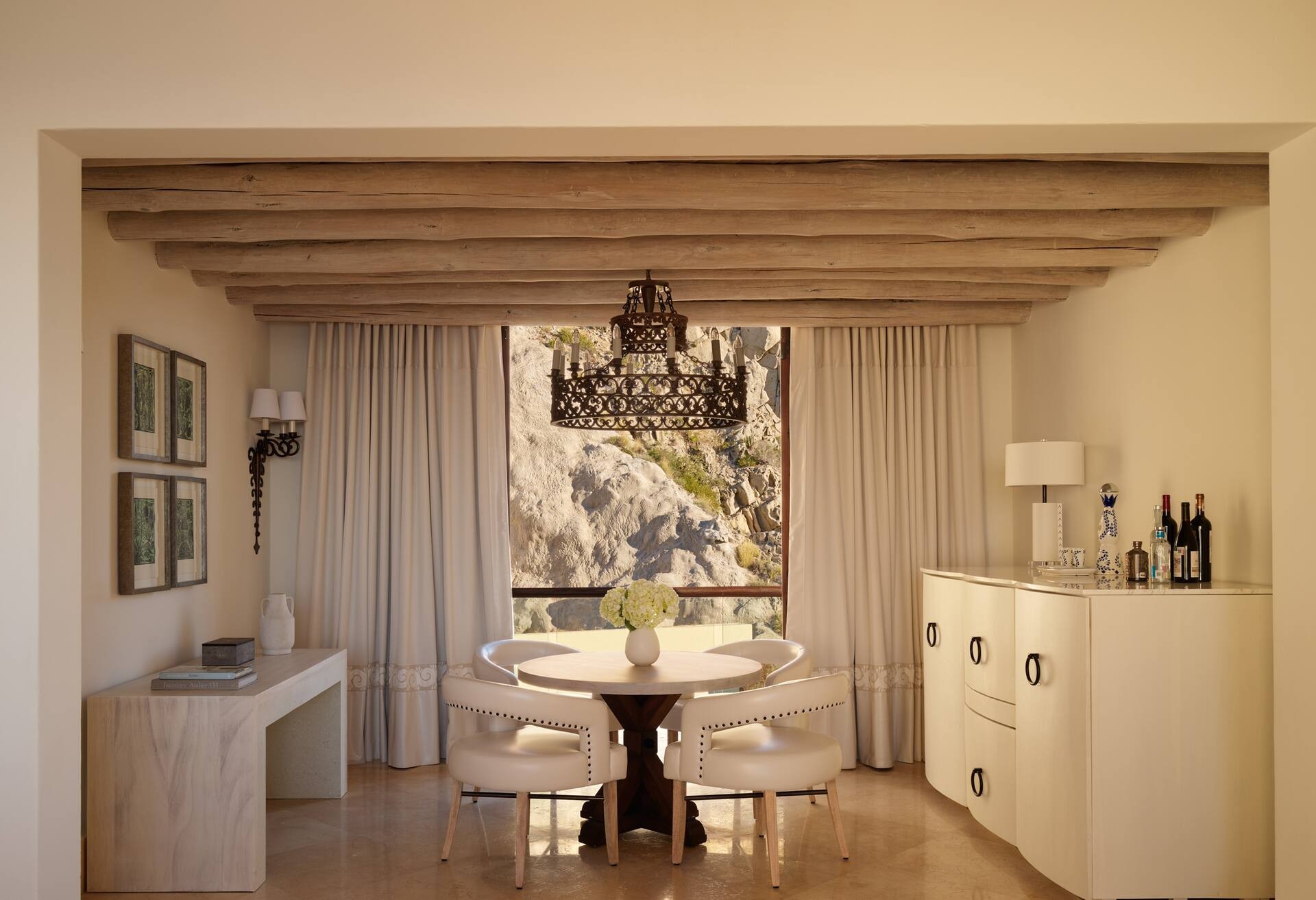 1 Bedroom Estrella Suite with Plunge Pool