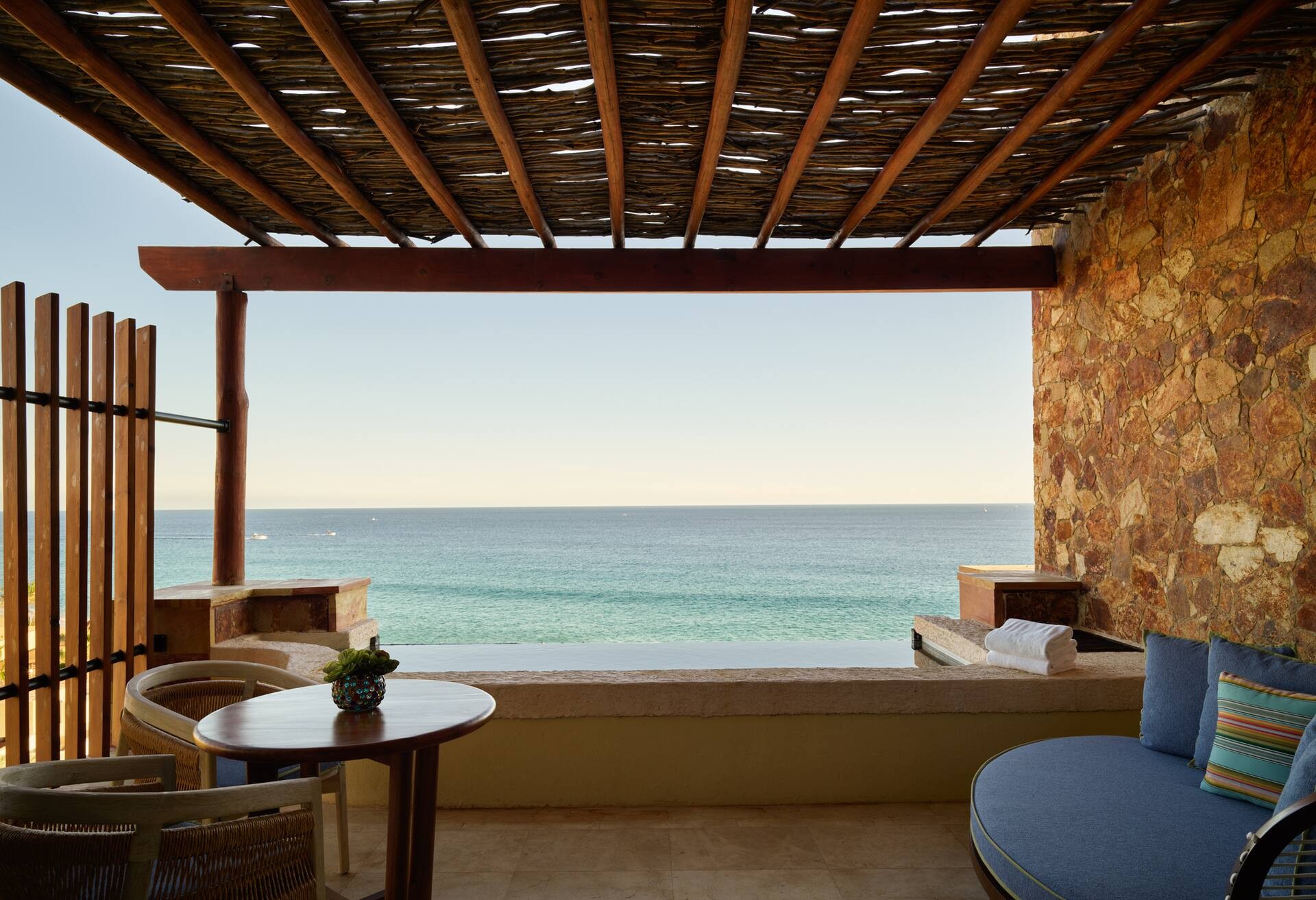King Ocean View Vista with Plunge Pool