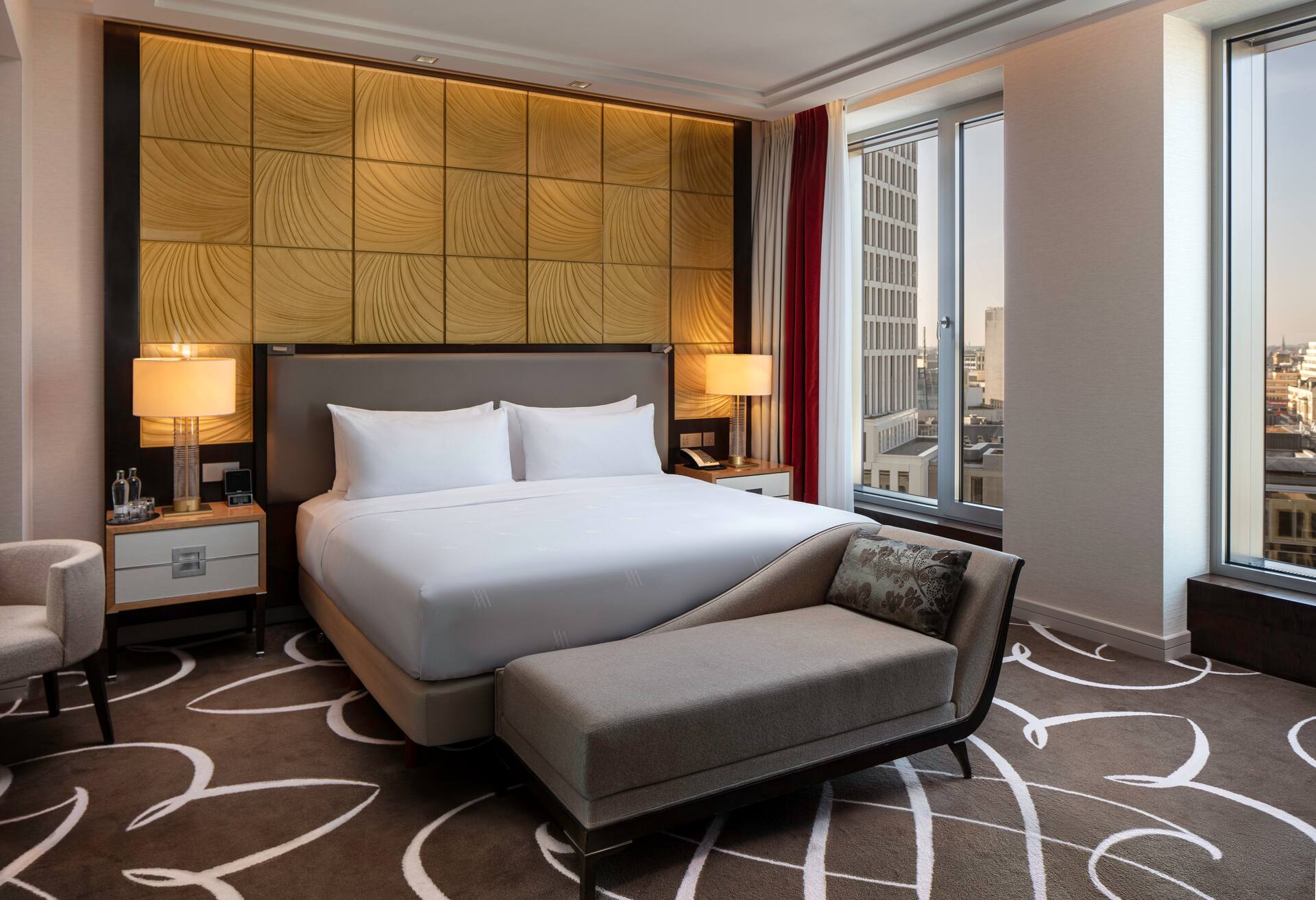 King Corner Suite