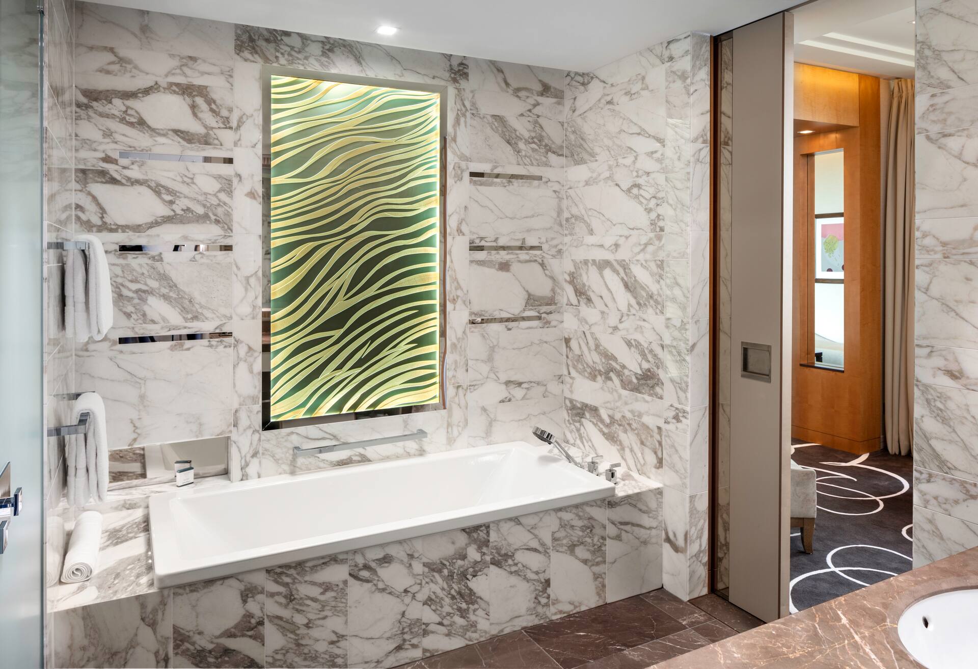 King Junior Suite