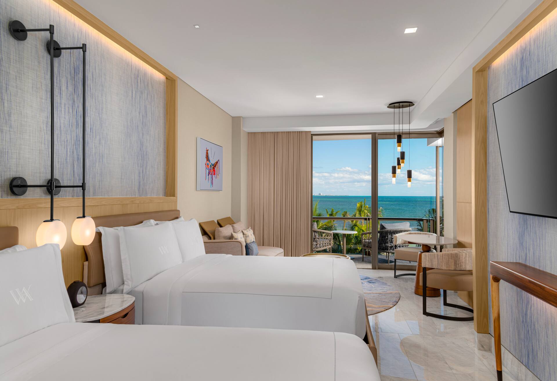 Ocean Front 2 Queen Beds Guestroom