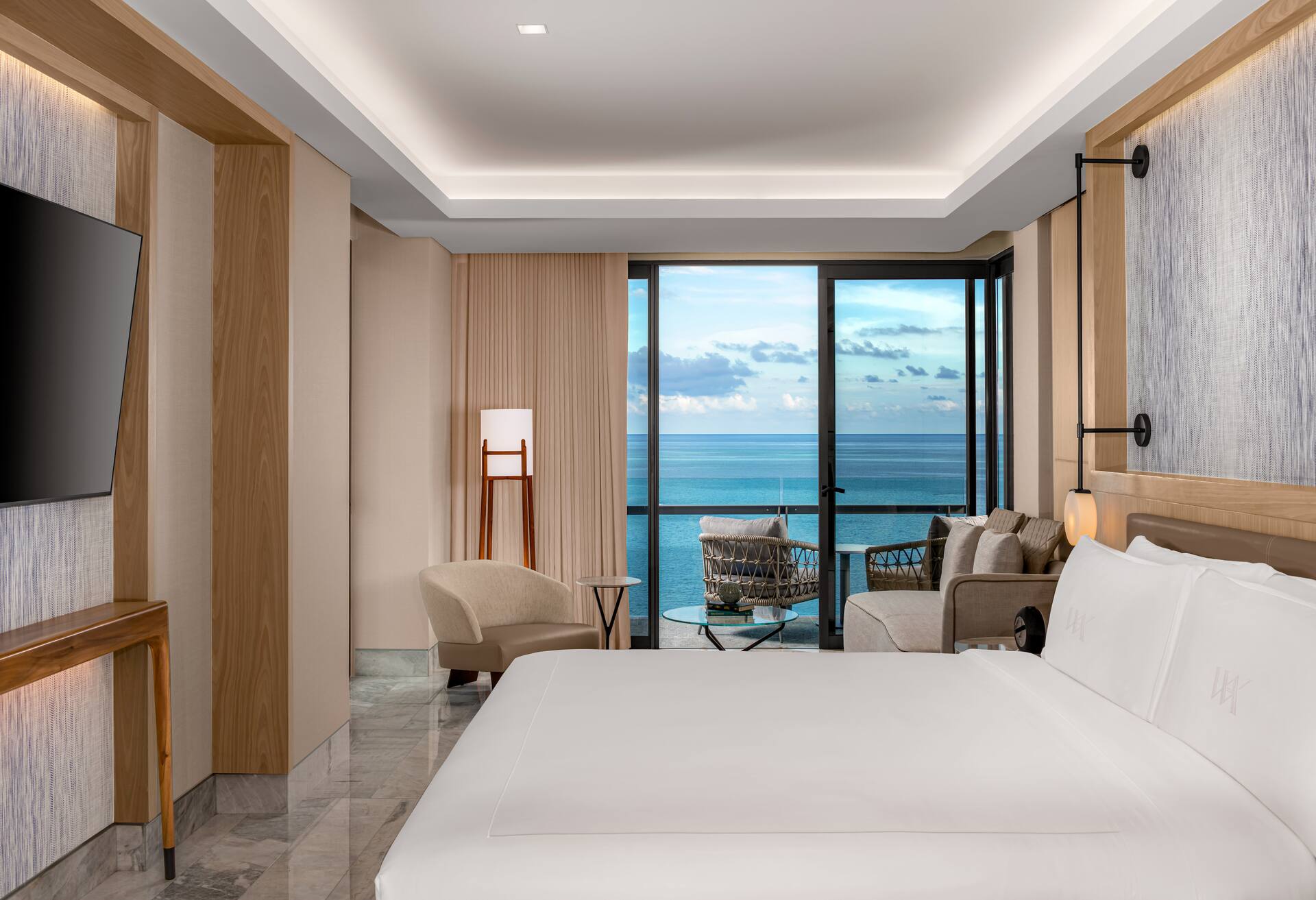 Ocean Front Swim Up Master Corner Suite