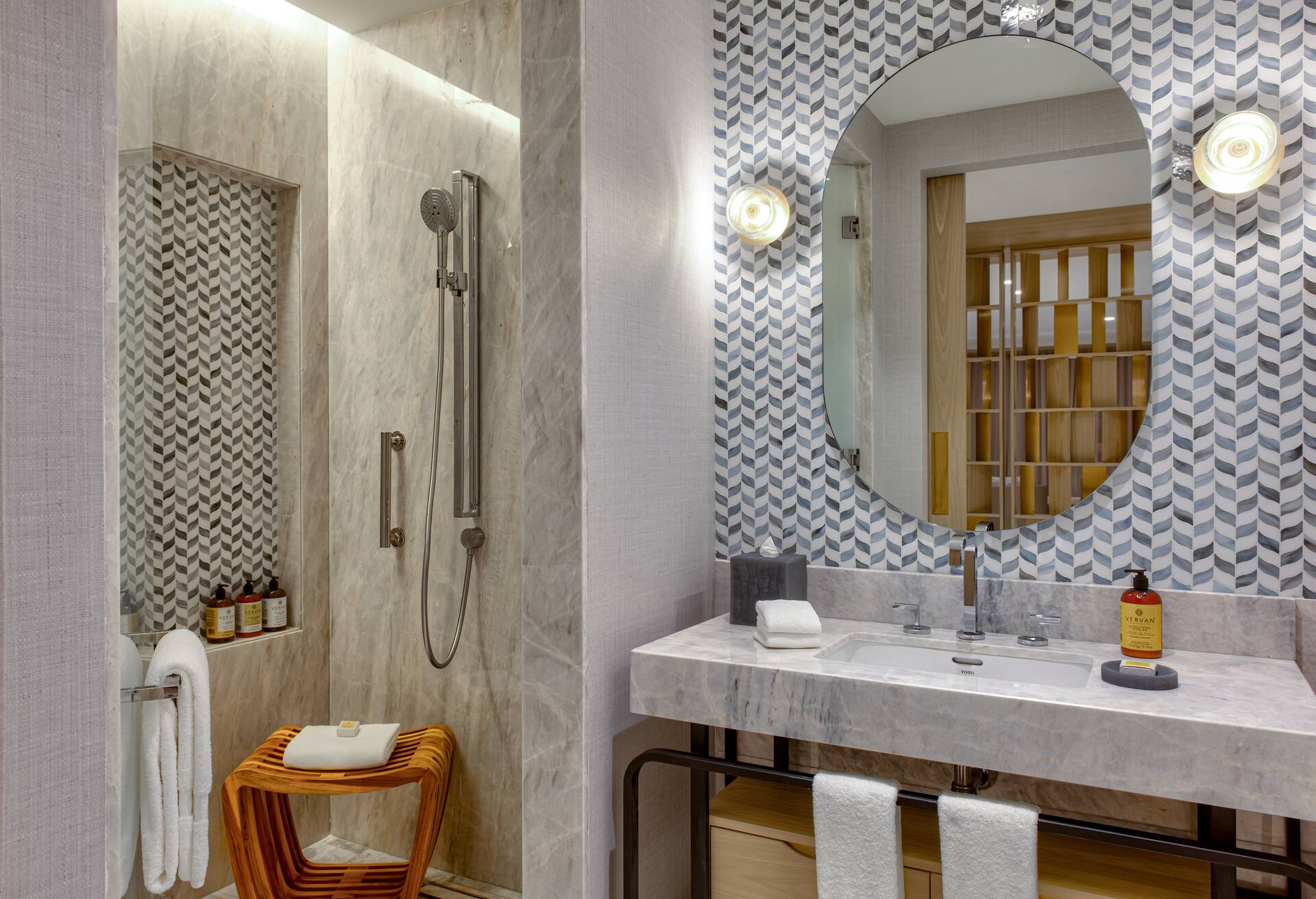 Ocean Front Swim Up Master Corner Suite