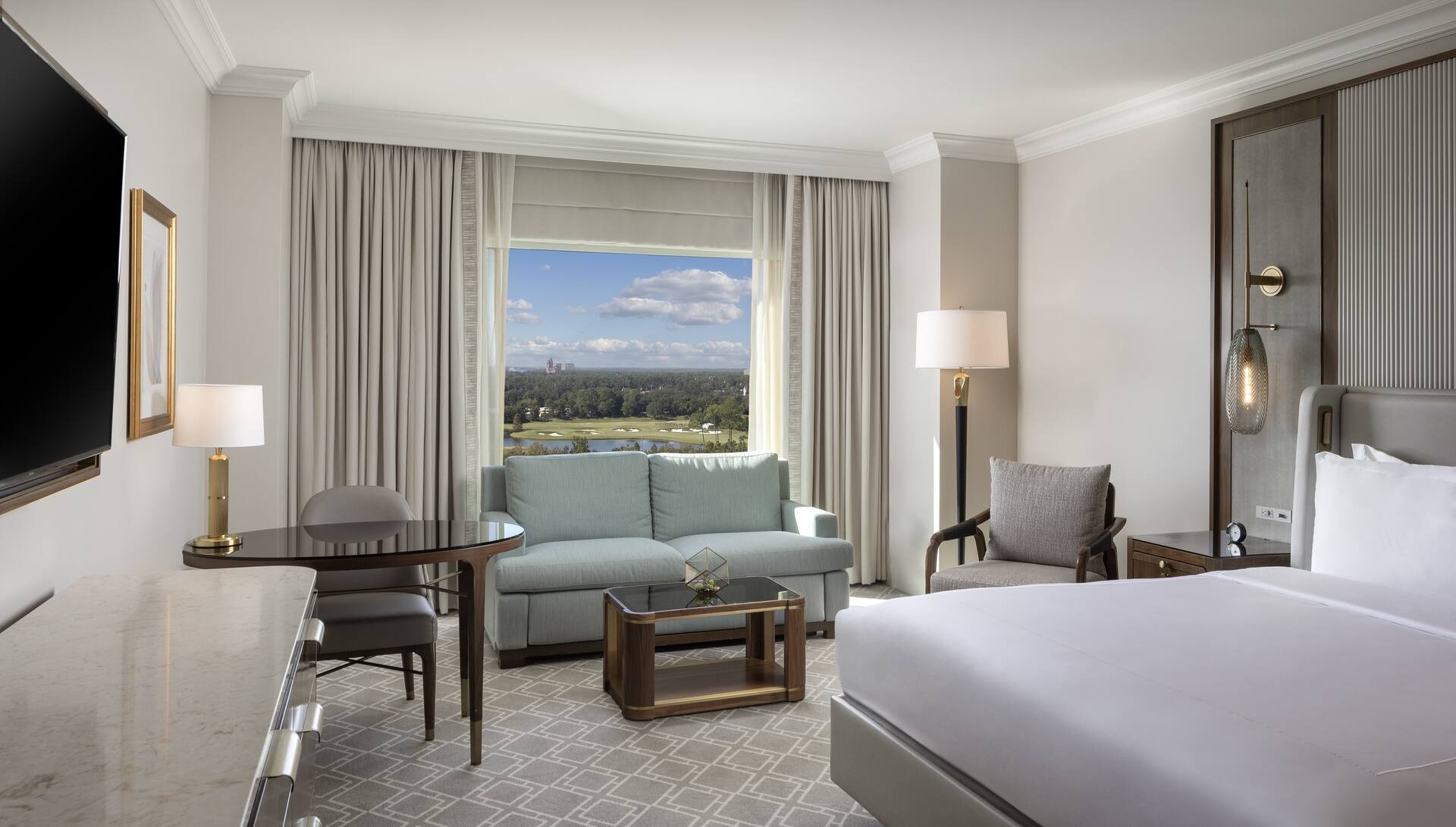 Disney View- 1 King Bed