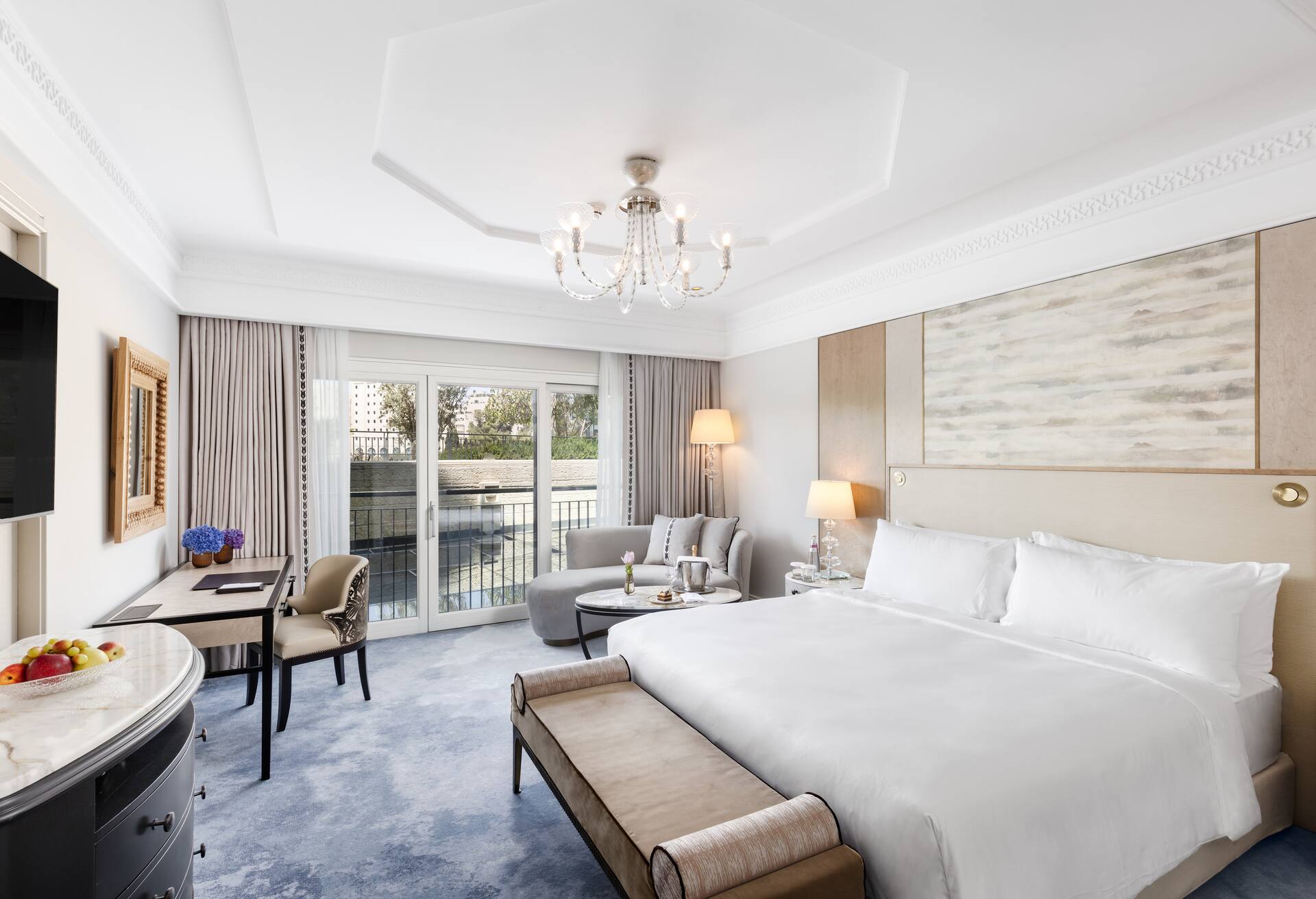 Premier Deluxe King Room photo 1