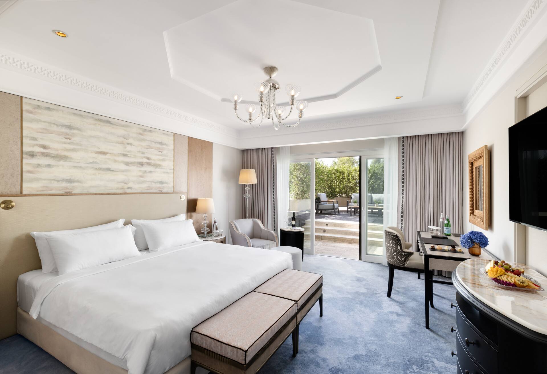 Premier Terrace King Room photo 3