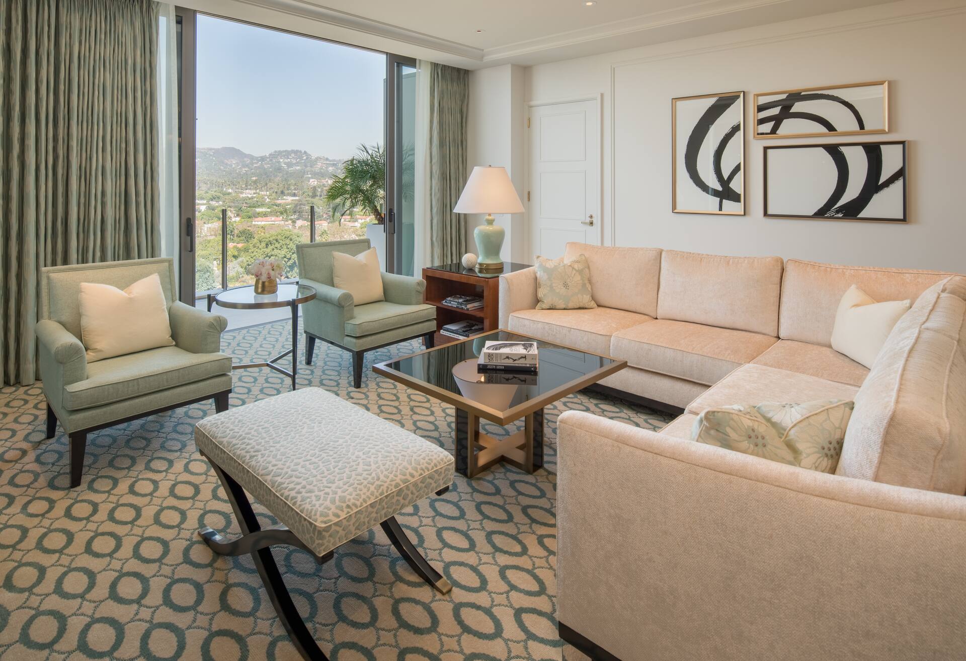 Waldorf Penthouse Suite