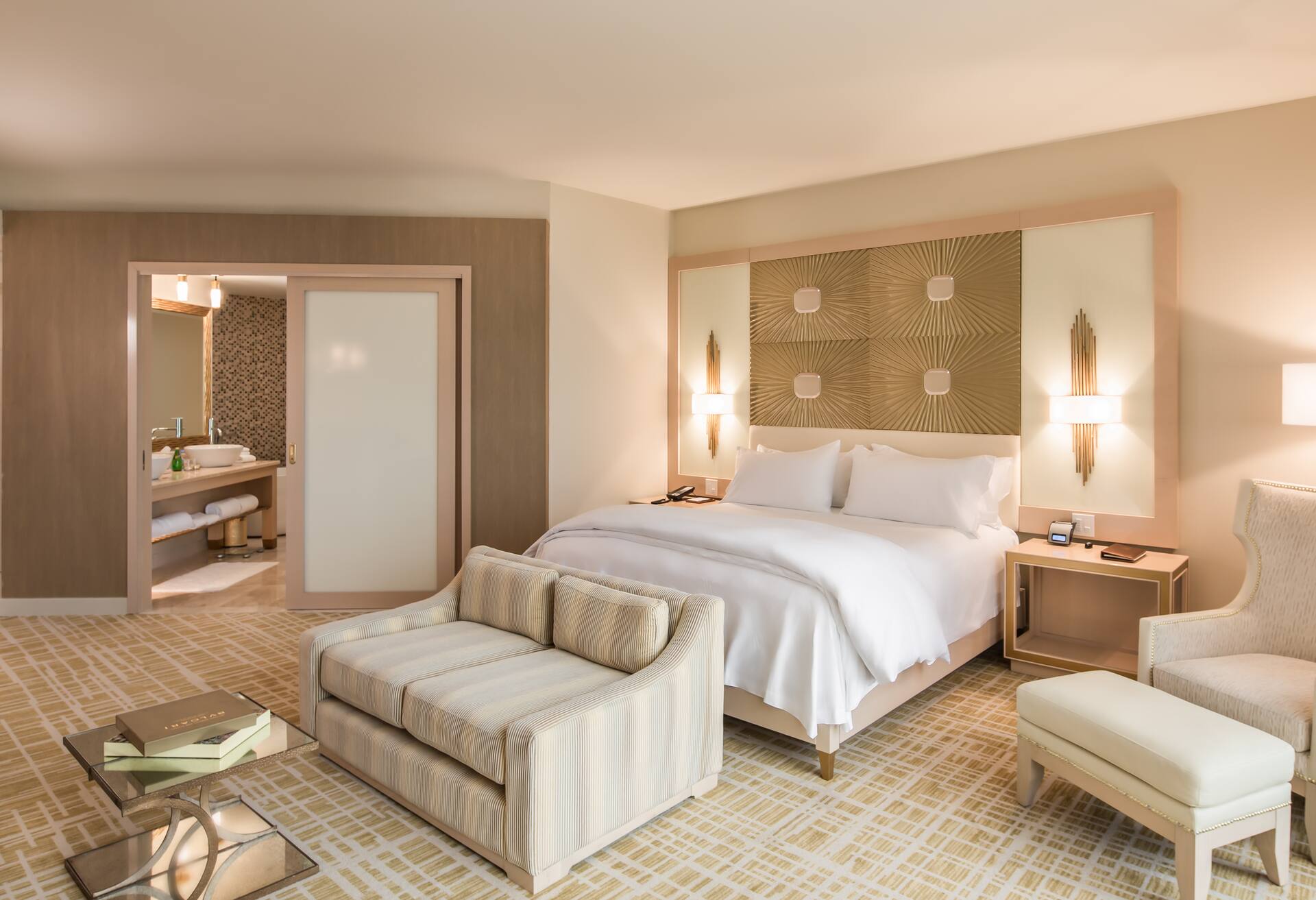 Junior Suite - 1 King Bed