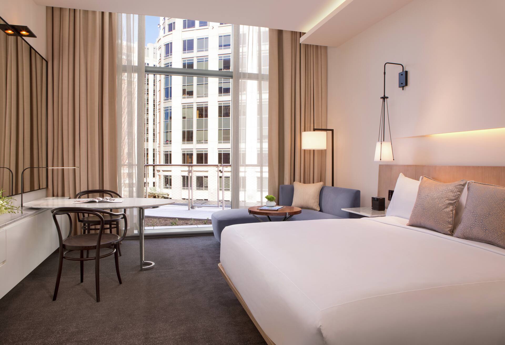 Avenue 1 Bedrm Hospitality Suite - 1 King Bed