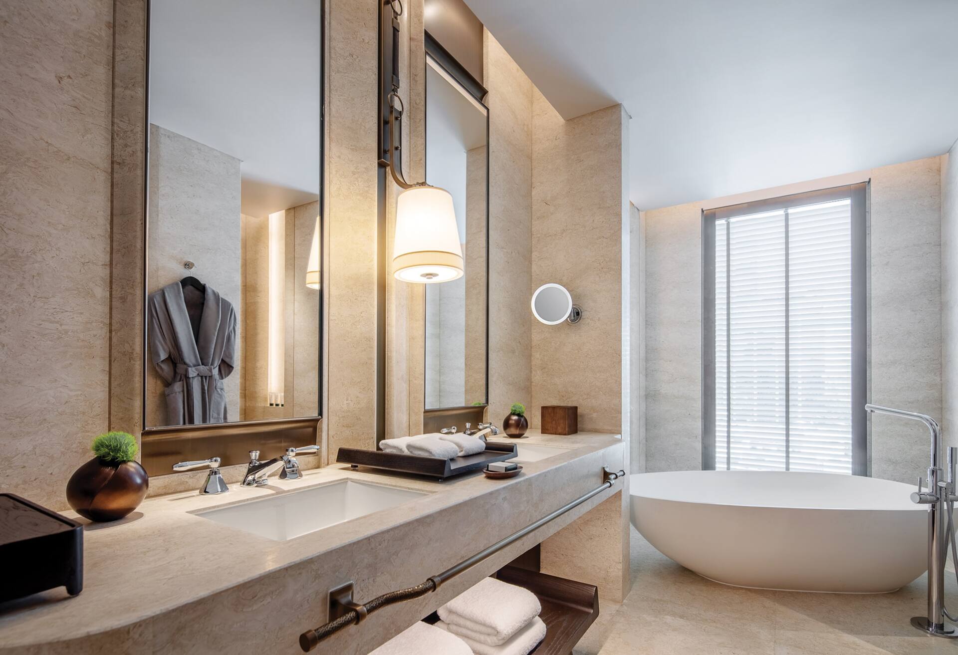 King One Bedroom Astoria Suite