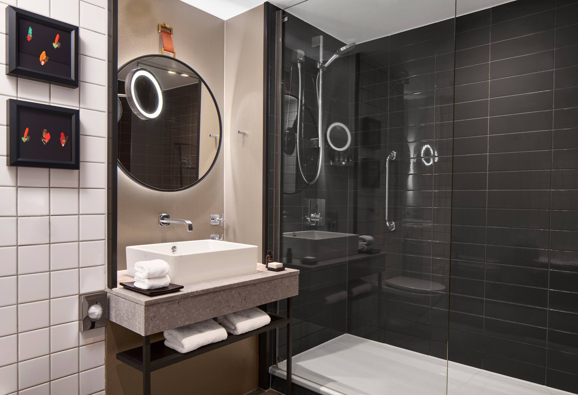 St. James King Room photo 2