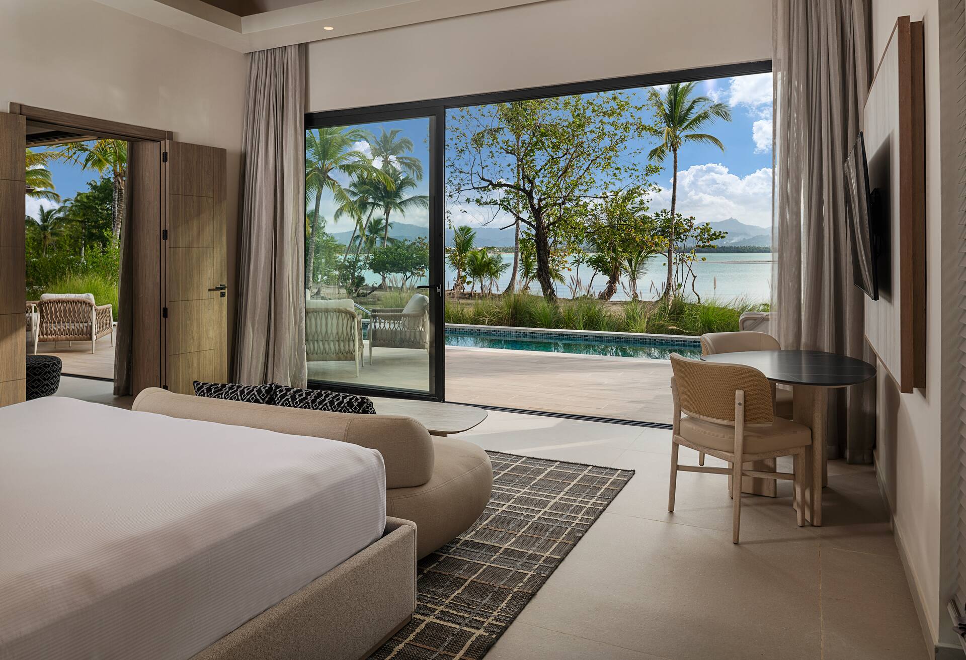 Club Azure Oceanfront Bungalow 2 Bdr Ste Kg Q