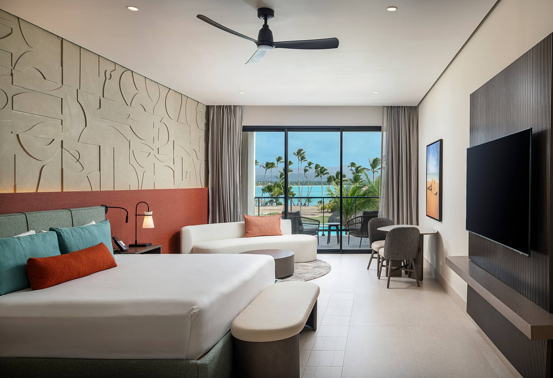 Club Azure Ocean Vw 1 Bdr Suite - King