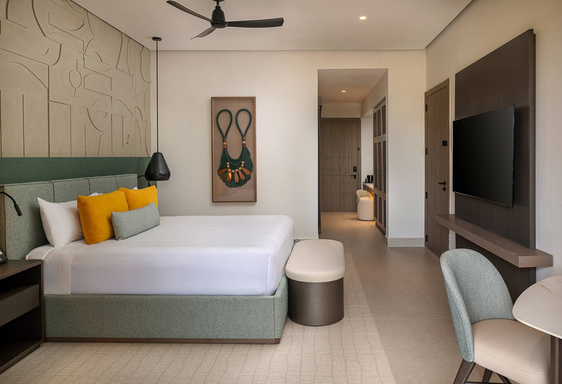 Plunge Pool Tropical View Room - 1 King Bed
