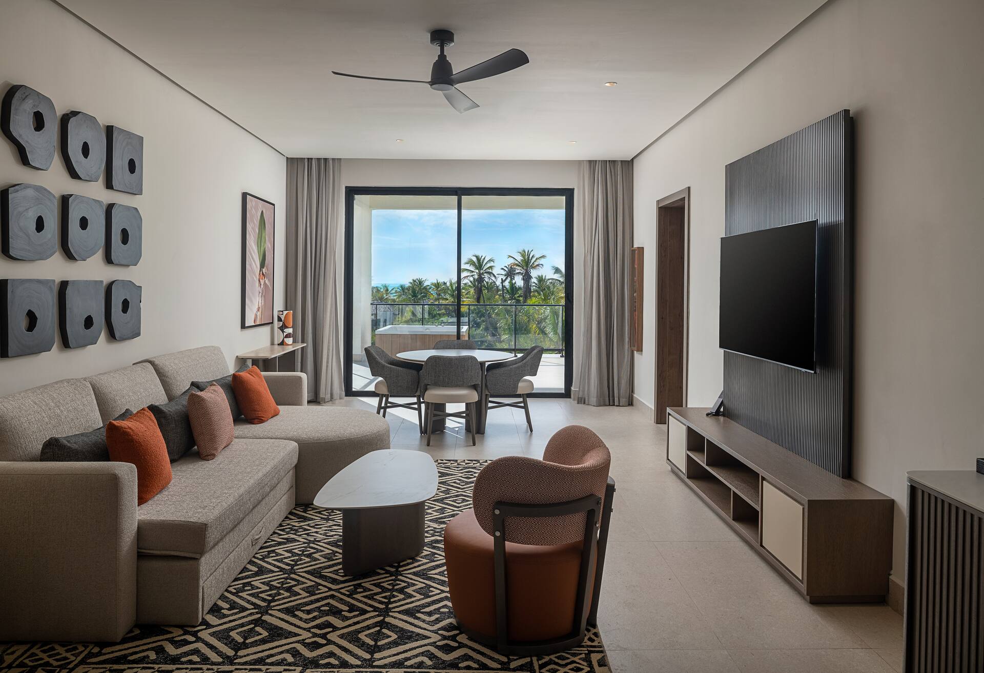1 Bedroom Suite - 1 King Bed thumbnail 6