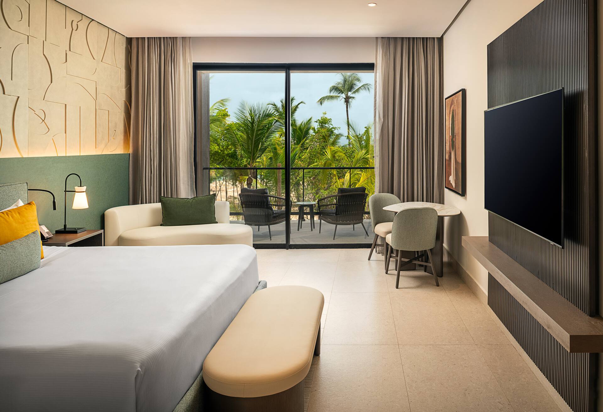 Partial Ocean View Room - 1 King Bed