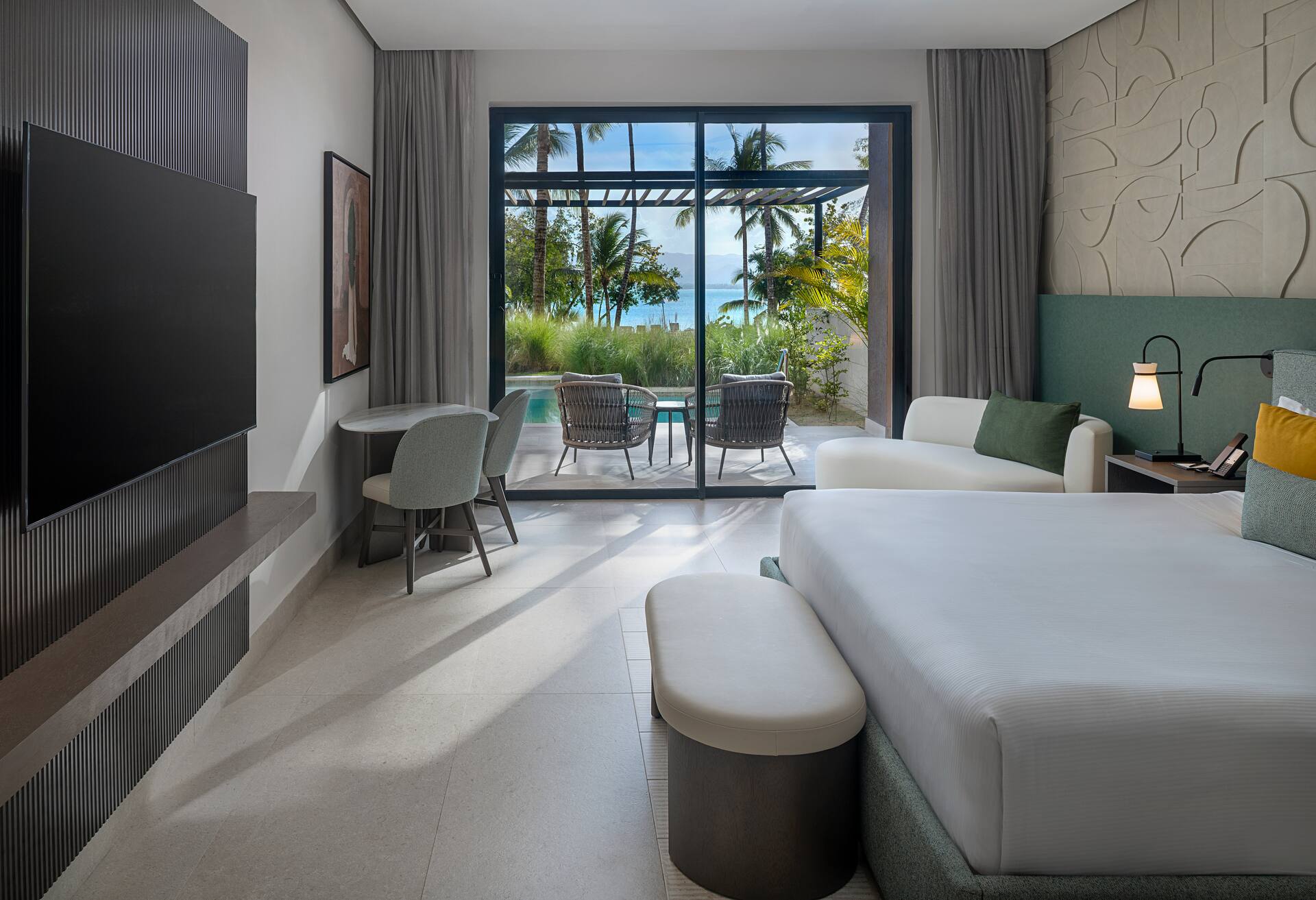 Plunge Pool Partial Beach View 1 King Bed