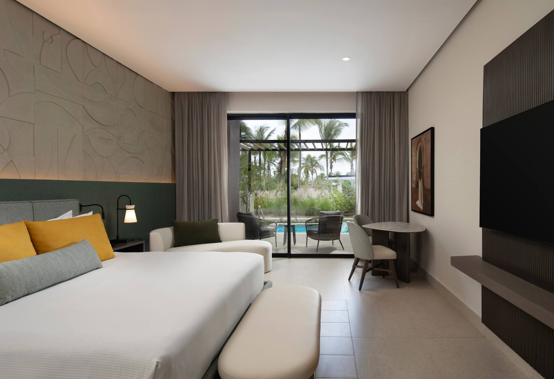 Club Azure Plunge Pool Tropical View Rm- King