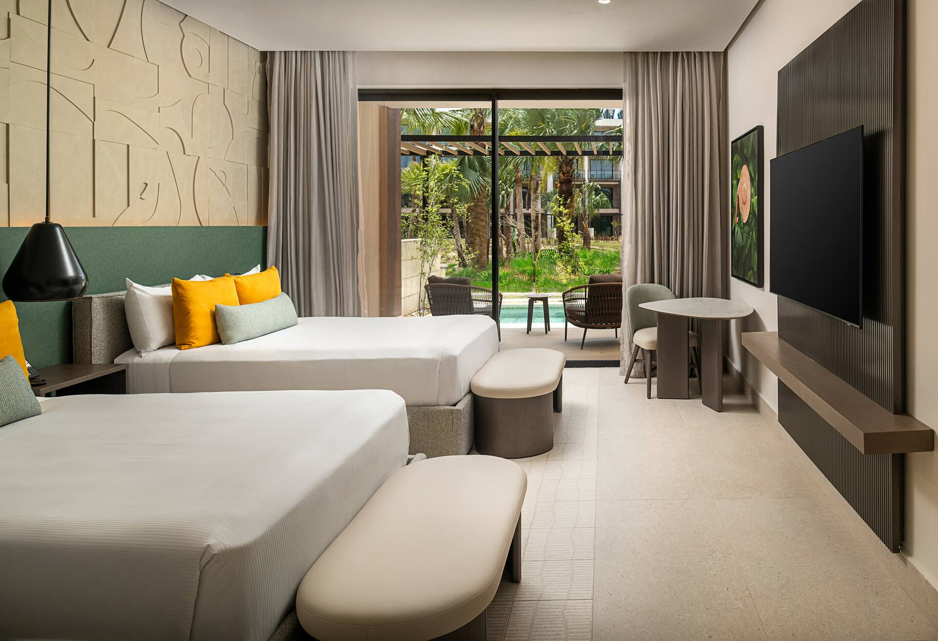 Plunge Pool Tropical View Room - 2 Queen Beds